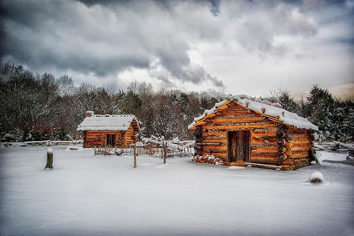 cabin wilderness photo